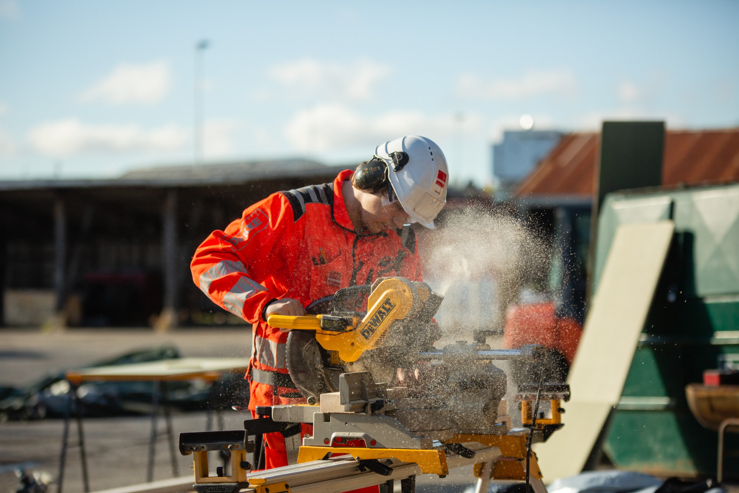 Elev p&aring; byggeplass.jpg