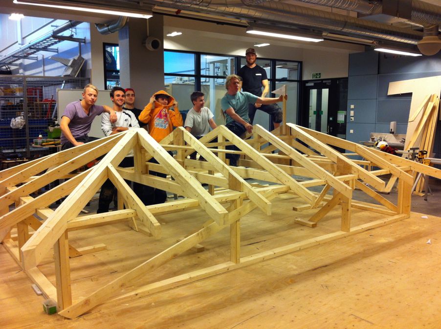 Foto: Valmtaket er ferdig! Valmtaket er ferdig!