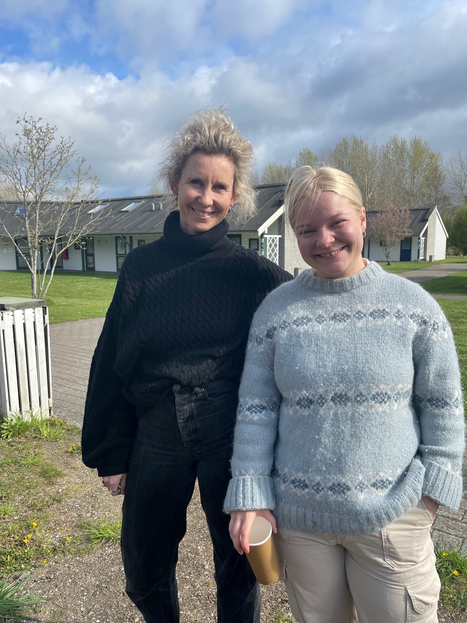 Silje fra UiO, og Ane fra Kuben en person og person som poserer for et bilde
