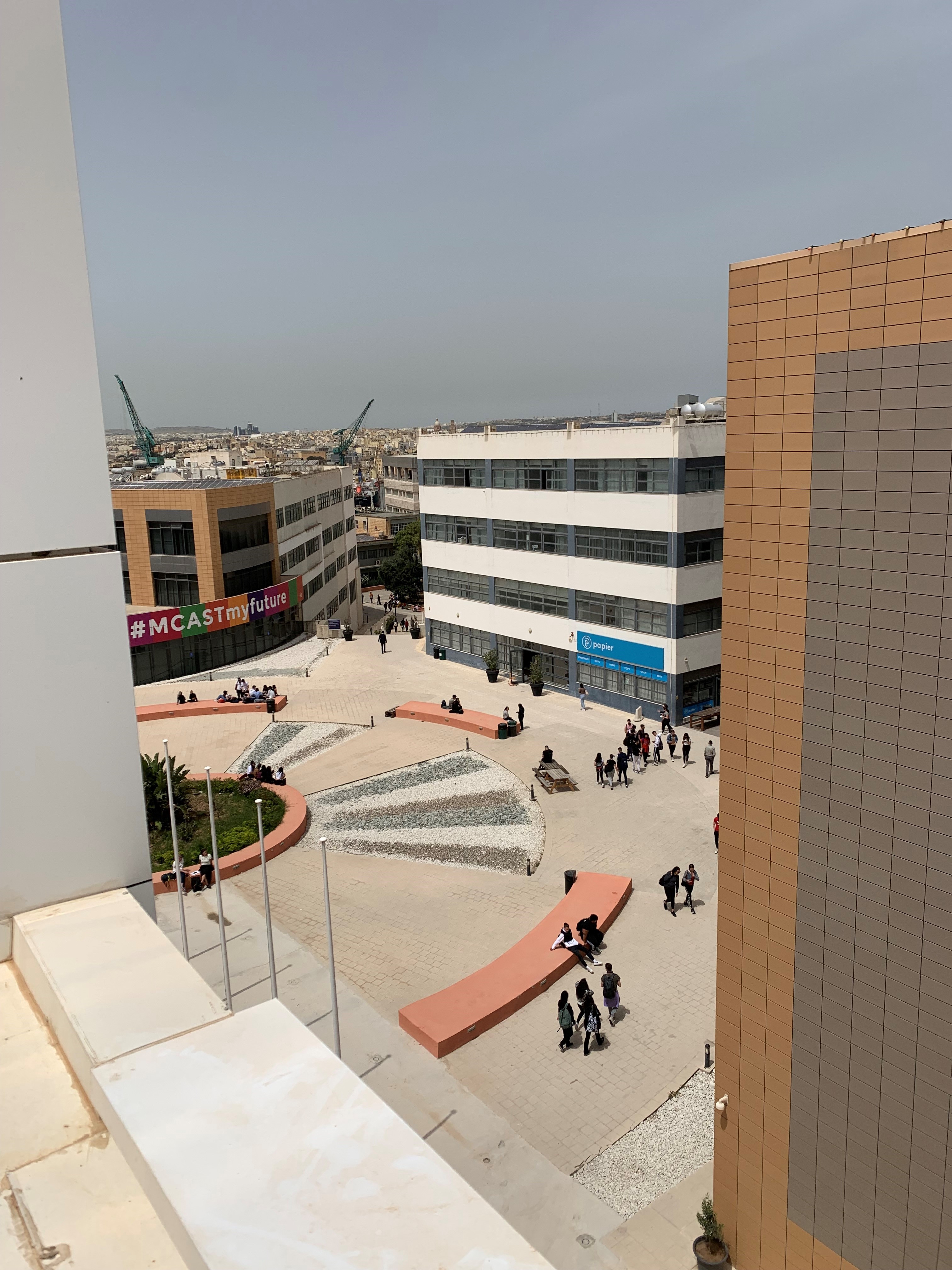 Utsikt fra biblioteksterrassen