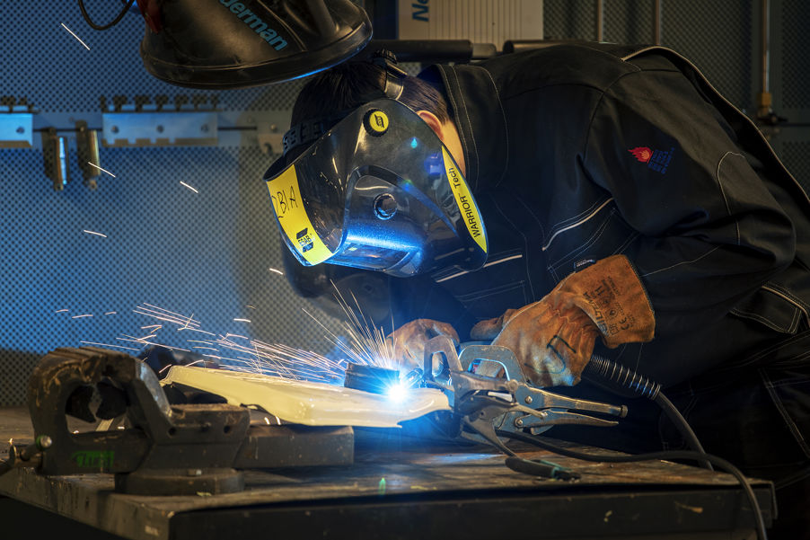 Foto: UDIR Elev som sveiser