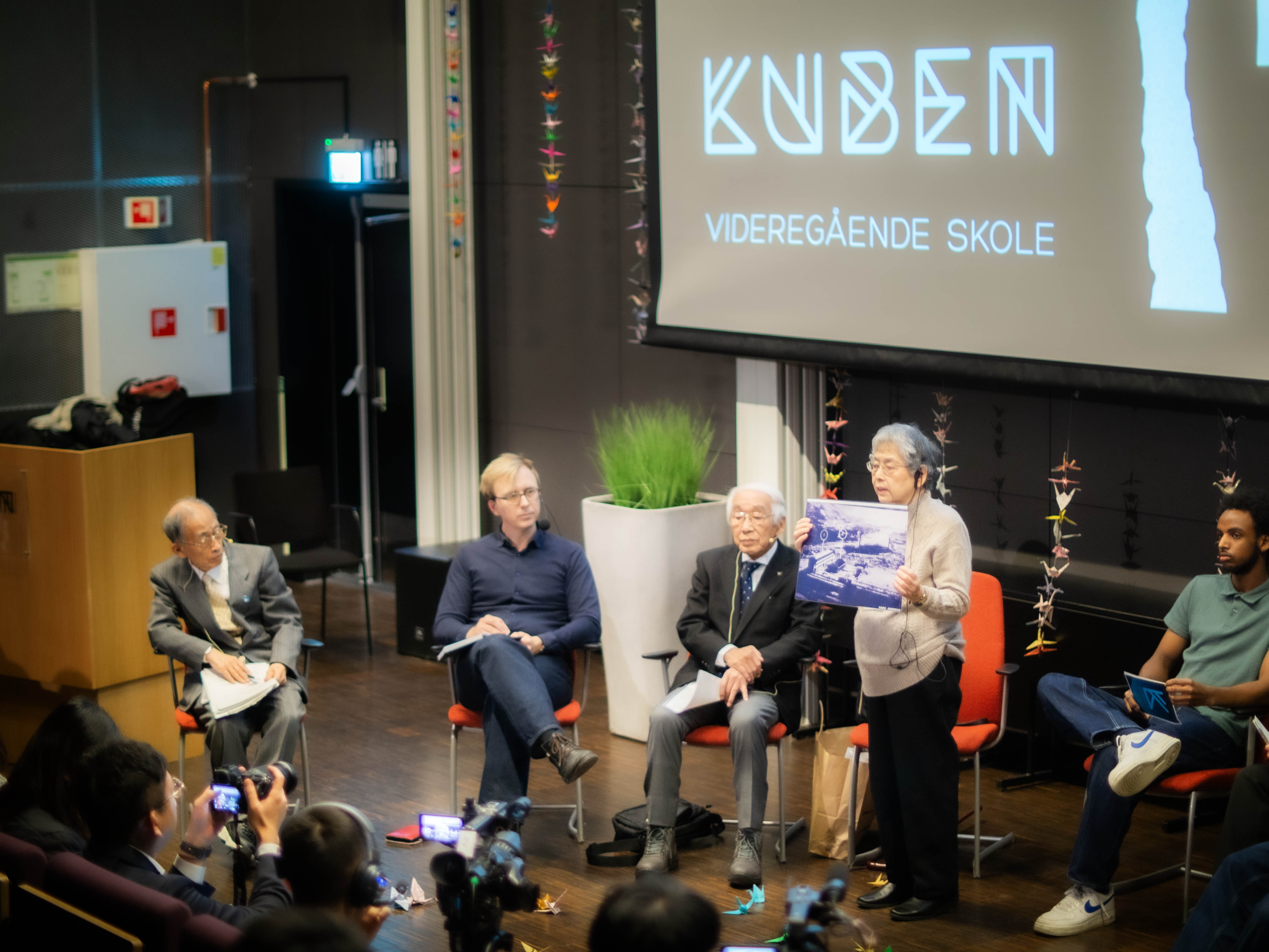 en person som holder en presentasjon