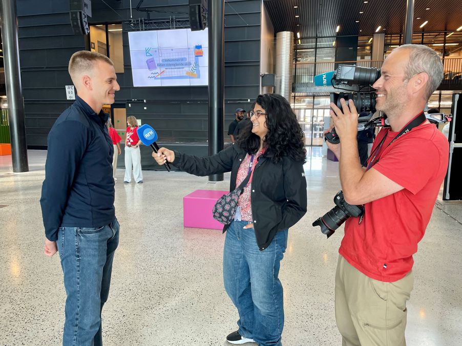 Foto: Nestleder i elevrådet, Ognjen med NRK Nestleder i elevrådet, Ognjen med NRK