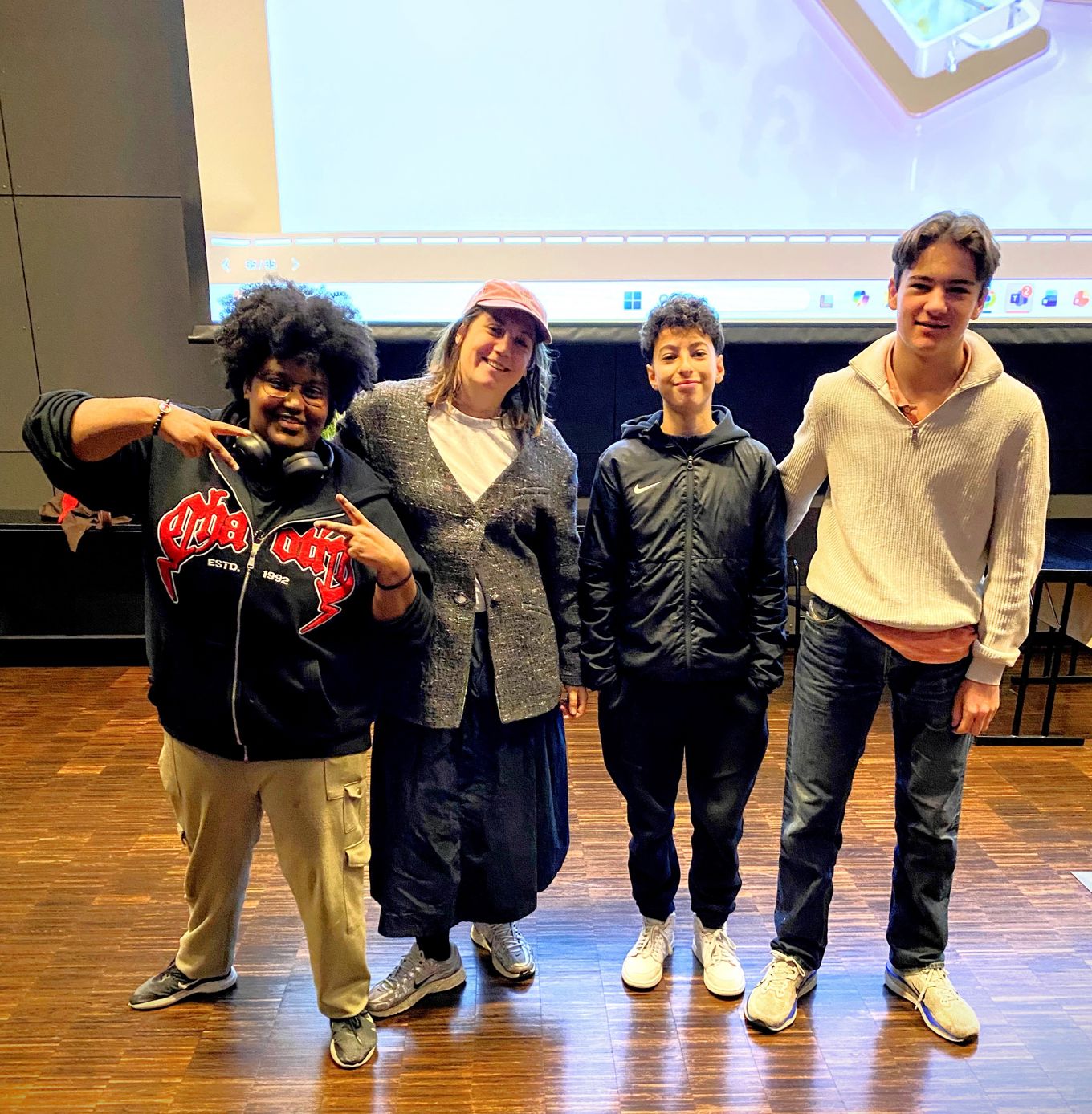 Delina Gebreslase, Julia Krohn, Hamza Khaled Almokahal og Theodor Skjølberg Schram.