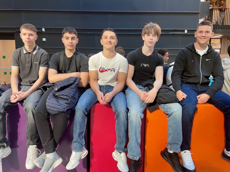 Nye elever på Vg1 elektro; Nikolai, Darin, Miron, Denisas og Danilo